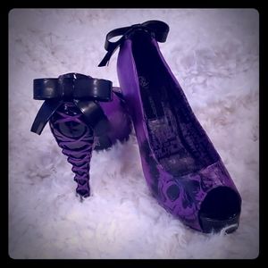 Just Fab heels, open toe, corset heel